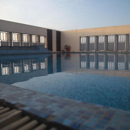 Savoey Hotel Lahore Esterno foto