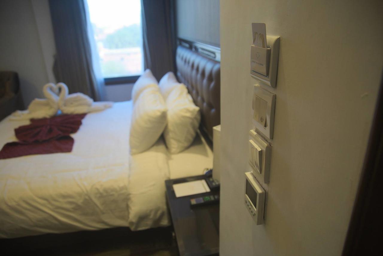 Savoey Hotel Lahore Esterno foto