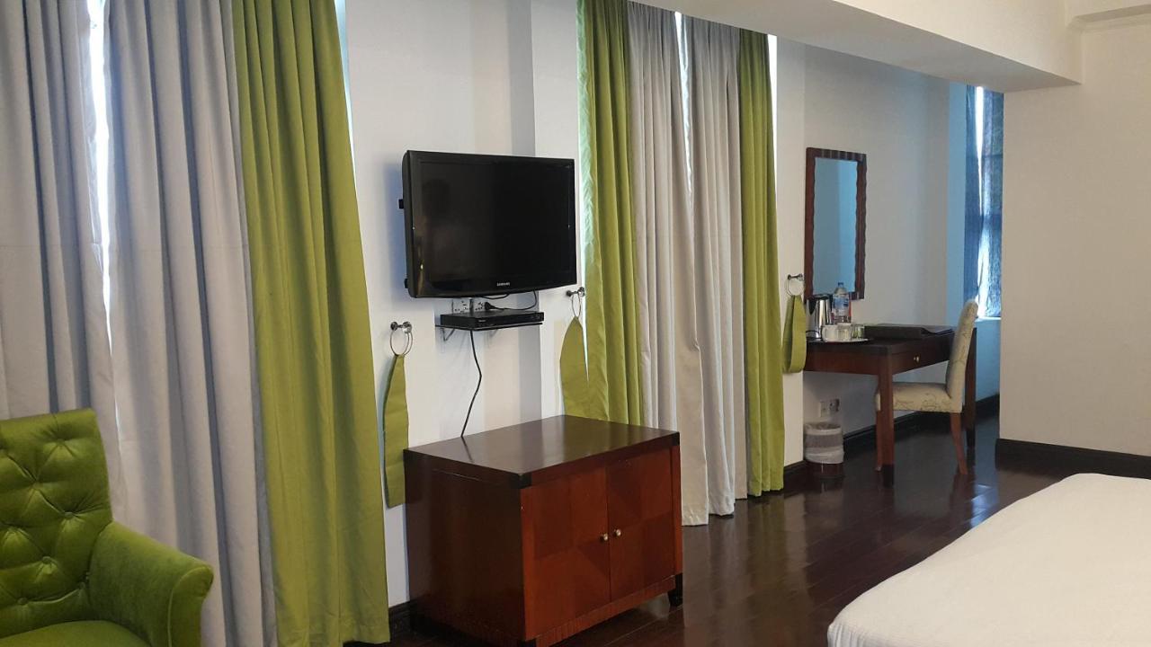 Savoey Hotel Lahore Esterno foto
