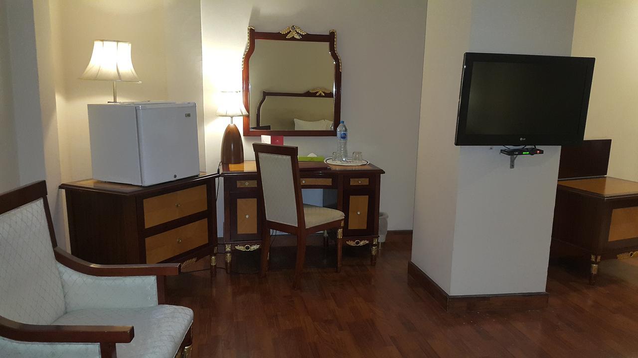 Savoey Hotel Lahore Esterno foto