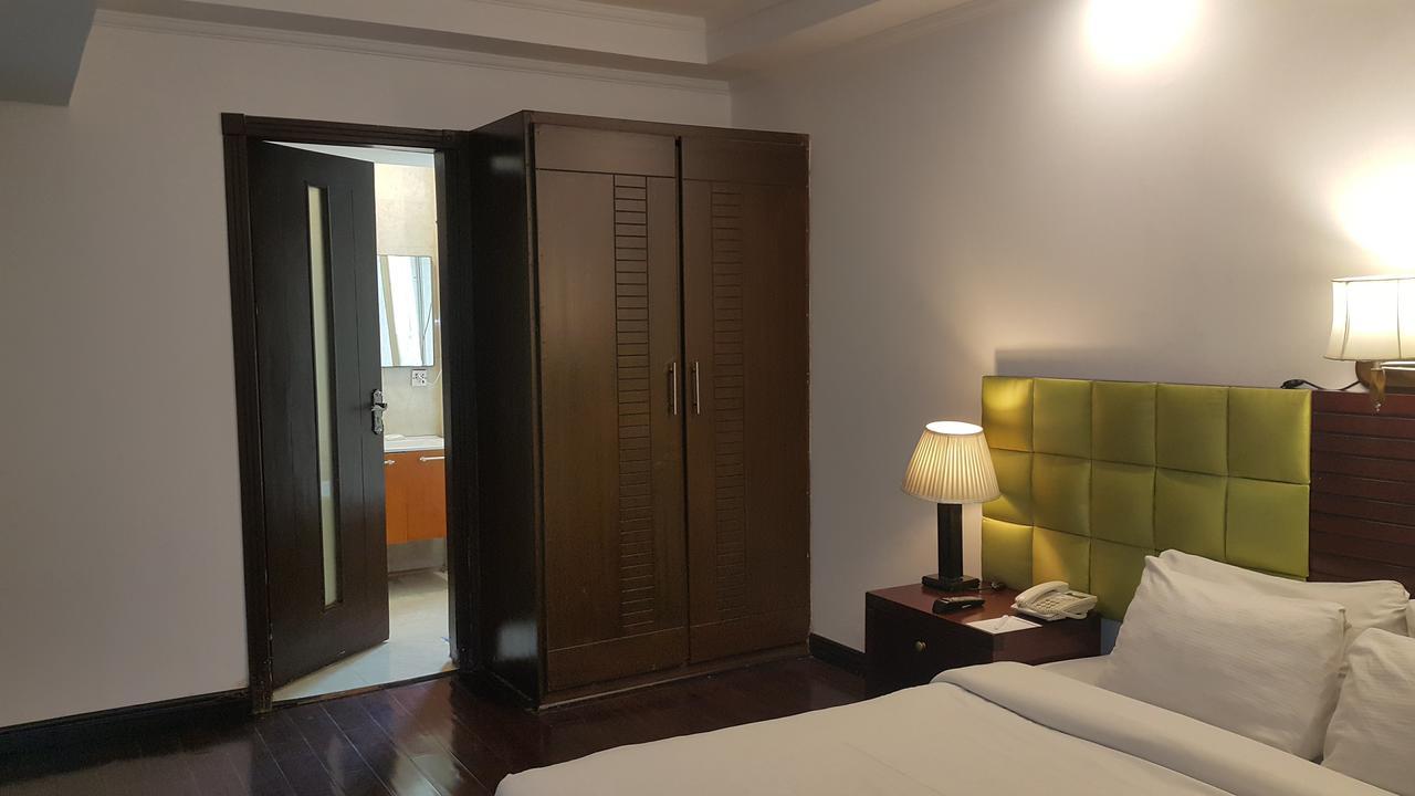 Savoey Hotel Lahore Esterno foto