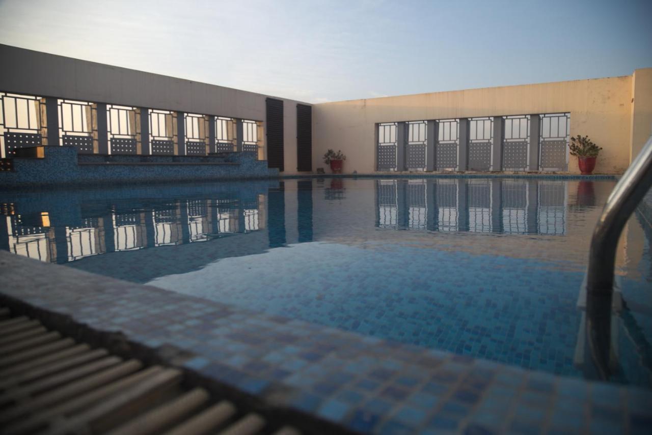 Savoey Hotel Lahore Esterno foto